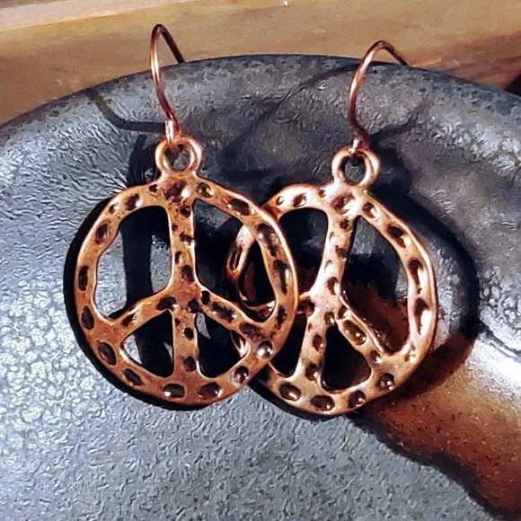 Rustic Antique Copper Hammered Look Peace Sign Earrings - Picture 1 of 6